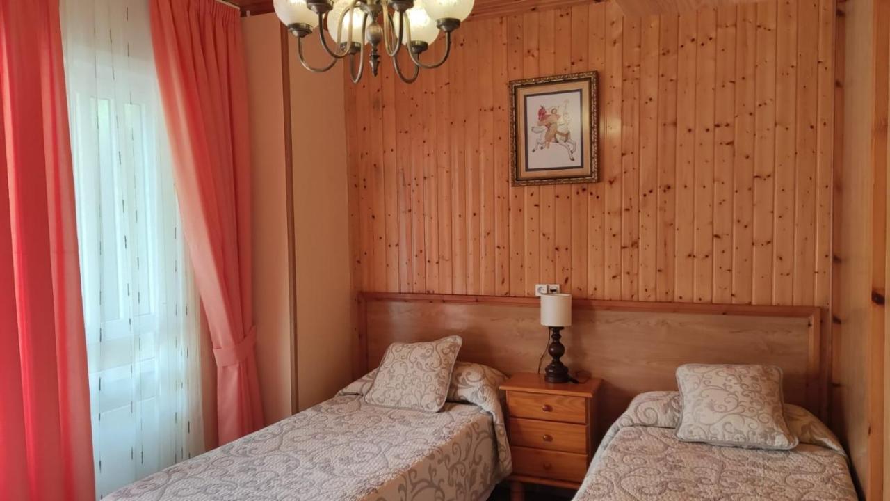 Casa David Hotel Triacastela Bagian luar foto