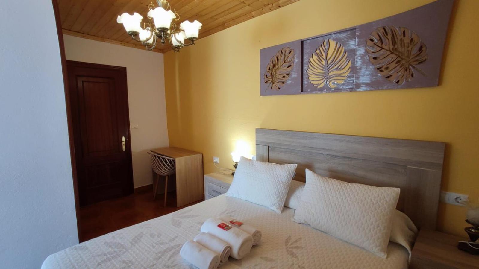 Casa David Hotel Triacastela Bagian luar foto