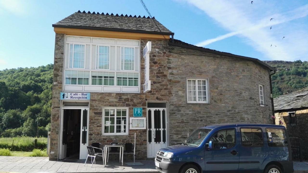 Casa David Hotel Triacastela Bagian luar foto